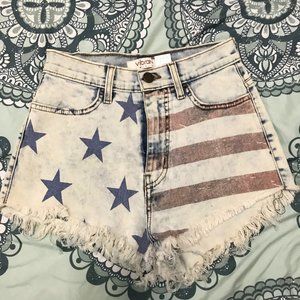 SHORTS SIZE SMALL